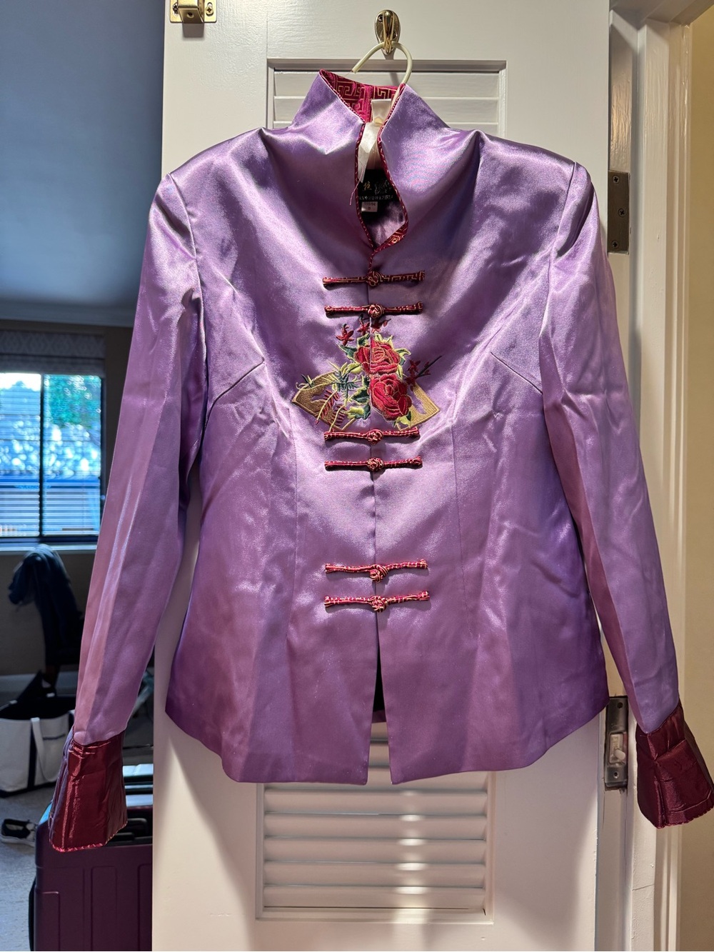 BICOLOR BROCADE SATIN TANG JACKET in Lilac Mandarin frog closure small